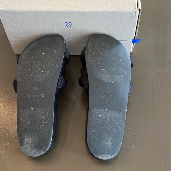 RARE limited edition Rothy’s Black Bubble Slide Size 5.5 - Picture 3 of 4